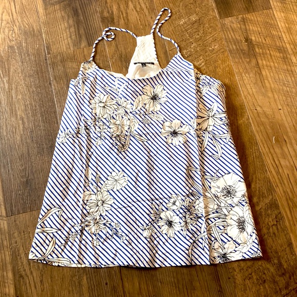 Staccato Tops - Racerback floral diagonal stripe top